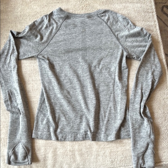 Women's Gray Long Sleeve Top - Picture 2 of 3
